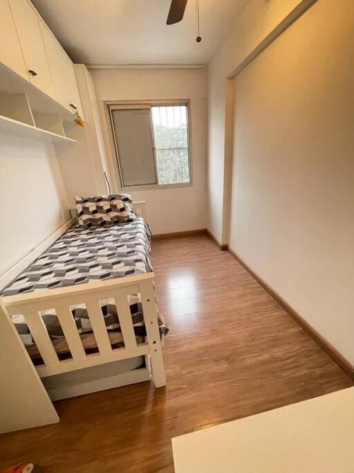 Apartamento 03 Com Excelente Acomodacao *